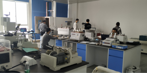 助力復工復產(chǎn)，國家鞋檢中心為制鞋企業(yè)提供精準檢測服務(wù)